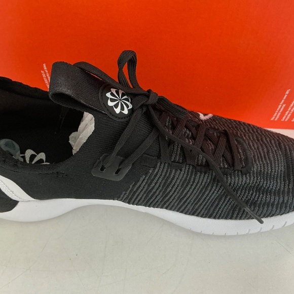Nike Free RN FK Next Nature, Black/White W. Size 9.5/ M. Size 8 - Picture 6 of 8